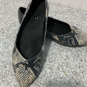Vionic Caballo Snake Skin Print Pointed Ballet Flats Orthotic 6.5